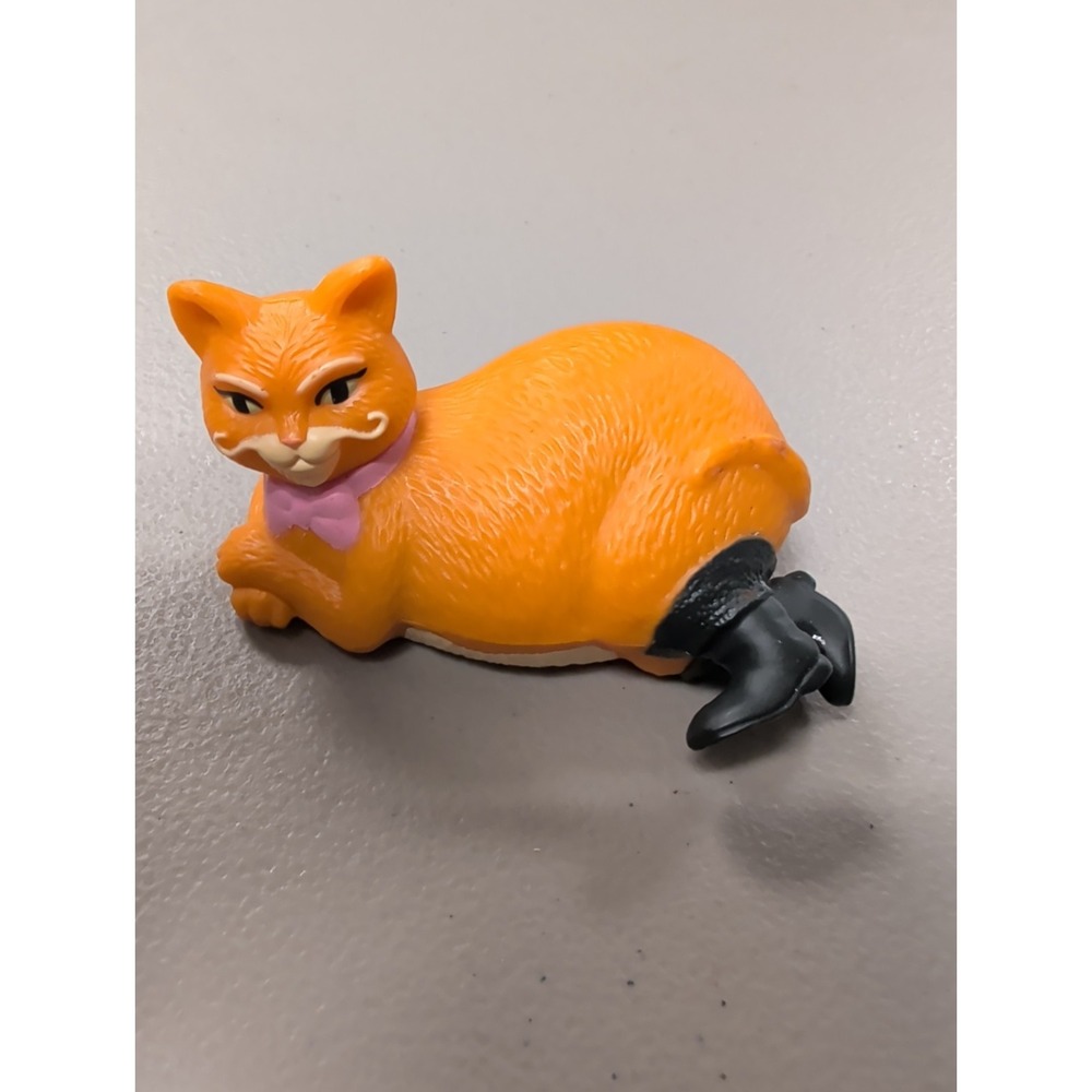 2010 McDonalds Shrek Forever After Fat Puss in Boots Happy Meal Toy Figure 7